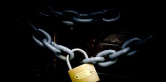 Επιχειρήσεις: Εκτοξεύτηκαν τα «λουκέτα» – Μεγάλη αύξηση πτωχεύσεων σε ένα χρόνο