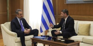 Η σύγκλιση Νέας Δημοκρατίας και ΠΑΣΟΚ στη σκιά της κυπριακής κρίσης και του σκανδάλου των υποκλοπών