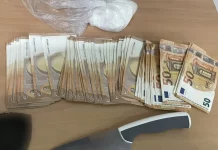 Άγιος Δημήτριος: Συνελήφθη 45χρονος με κοκαΐνη, 4.300 ευρώ και μαχαίρι στο αυτοκίνητο