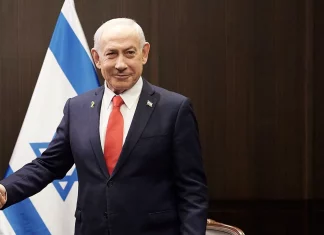 Ο Νετανιάχου επανεμφανίστηκε σε βίντεο και τρολάρει τις φήμες που τον ήθελαν νεκρό