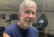 Πέθανε ο θρυλικός Τσακ Νόρις σε ηλικία 86 ετών