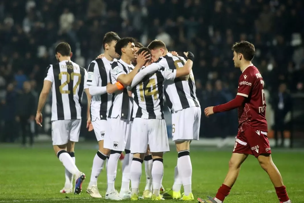 <br>ÐÁÏÊ - ÁÓÔÅÑÁÓ ÔÑÉÐÏËÇÓ <br>(SUPERLEAGUE 2025-2026) <br><br>PAOK - ASTERAS TRIPOLIS Ο ΠΑΟΚ νίκησε εύκολα τον Αστέρα και μείωσε στο -3 από την κορυφή