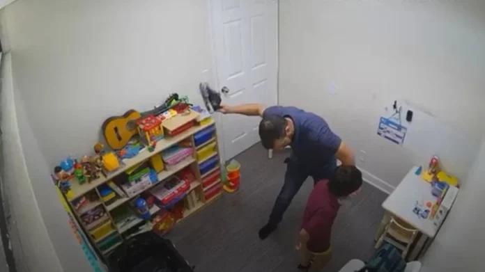 Λογοθεραπευτής στη Φλόριντα κακοποιεί αυτιστικό παιδί στη διάρκεια συνεδρίας, το χτυπάει με παπούτσι-(VIDEO)