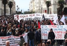 Τραγωδία των Τεμπών: Η κυβέρνηση «ποντάρει» στη δίκη ως «απάντηση» στην κοινωνία