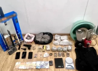 Εξαρθρώθηκε συμμορία που διακινούσε ναρκωτικά στη Δυτική Αττική, τρεις συλλήψεις