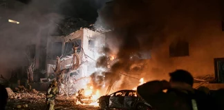 Νεκρή από ιρανικό βαλλιστικό πύραυλο μια γυναίκα στο Τελ Αβίβ, 20 ελαφρά τραυματίες