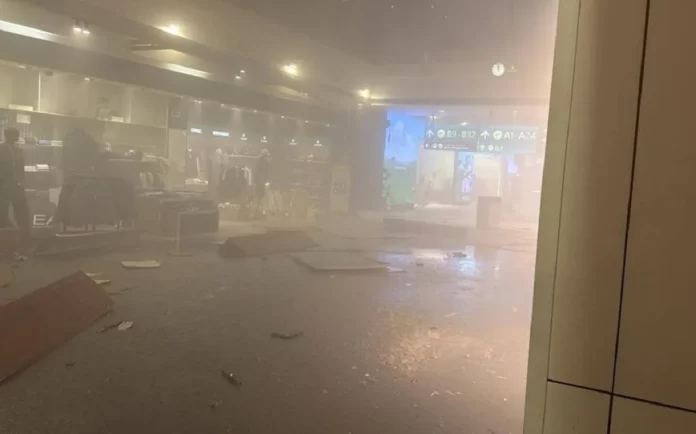 Το αεροδρόμιο του Ντουμπάι χτυπήθηκε από ιρανικά drones – Κόσμος τρέχει προς εκκένωση – (VIDEO)