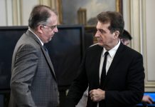 Ο κρυφός πόλεμος Θεοδωρικάκου στον Χρυσοχοΐδη! Η παραομάδα στο υπουργείο που δίνει πρωινή αναφορά στον πρώην και «καρφώνει» τον νυν!