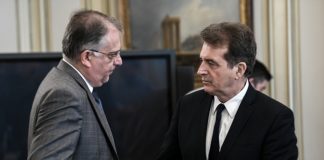 Ο κρυφός πόλεμος Θεοδωρικάκου στον Χρυσοχοΐδη! Η παραομάδα στο υπουργείο που δίνει πρωινή αναφορά στον πρώην και «καρφώνει» τον νυν!