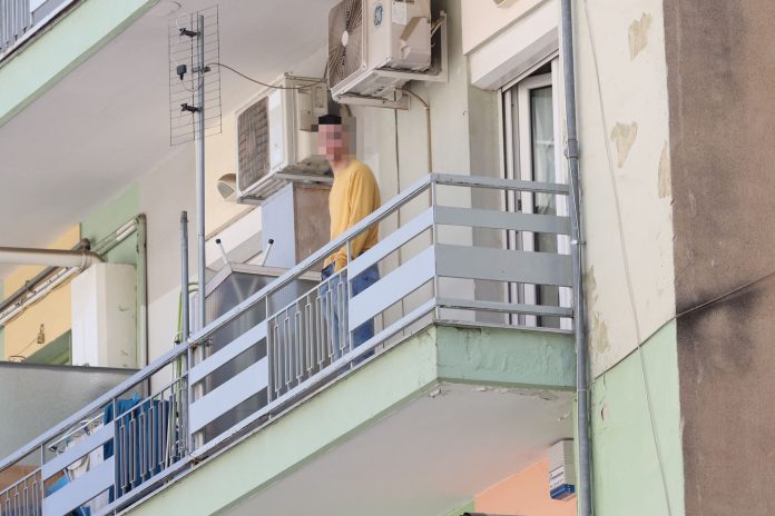 Θεσσαλονίκη: Στο Ψυχιατρικό Νοσοκομείο ο 20χρονος που πετούσε αντικείμενα από το μπαλκόνι