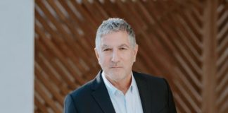 Από υπουργός… «κυανόκρανος» για τον Ντίλιαν