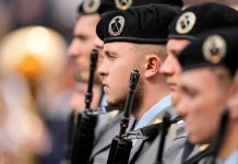 Γερμανία: Άδεια από τον στρατό για μεγάλα ταξίδια στο εξωτερικό θα χρειάζονται οι άνδρες έως 45 ετών