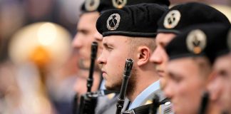 Γερμανία: Άδεια από τον στρατό για μεγάλα ταξίδια στο εξωτερικό θα χρειάζονται οι άνδρες έως 45 ετών