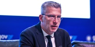 Όταν ο Άκης Σκέρτσος «(αμπελο)φιλοσοφεί»…