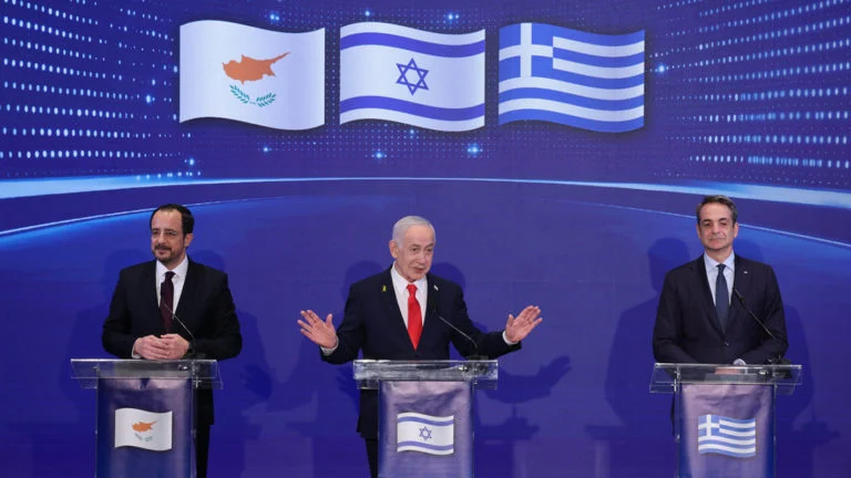 Christodoulidis-Netaniaxou-Mitsotakis-768x432