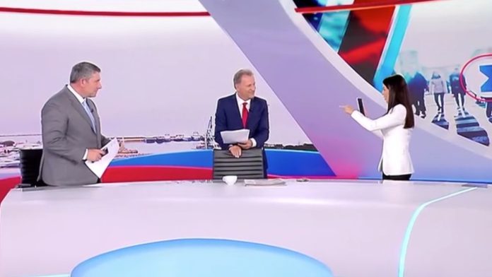 H Λατινοπούλου μιμήθηκε on air την… Κωνσταντοπούλου – «Η Ελένη Λουκά της πολιτικής»