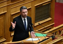 Ανδρουλάκης στη δευτερολογία του: “Εκλογές τώρα, απατηλό όνειρο η τρίτη θητεία ΝΔ”