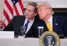 Μπέσεντ: Οι ΗΠΑ δεν θα παρατείνουν την αναστολή κυρώσεων για ρωσικό πετρέλαιο σε δεξαμενές πλοίων