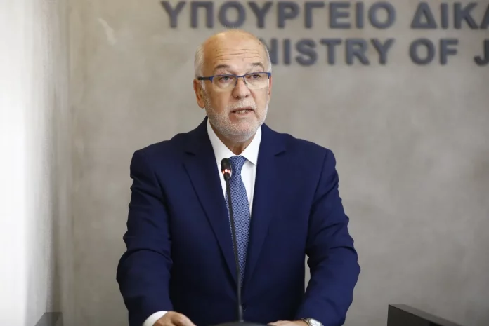 Στρώνουν το έδαφος για Τζαβέλλα και Ζήση;