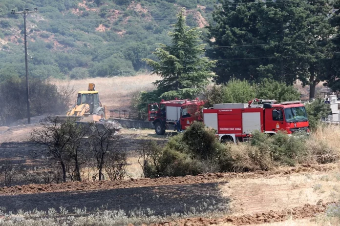 Δύο φωτιές σε εξέλιξη στη Θεσσαλονίκη – Επί ποδός η Πυροσβεστική