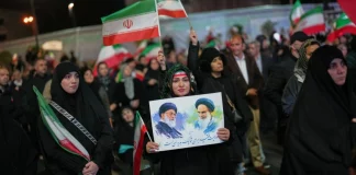 Εκδηλώσεις στο Ιράν για τις 40 ημέρες από τη δολοφονία του Χαμενεΐ – Στους δρόμους οι Ιρανοί μετά την εκεχειρία, δείτε βίντεο