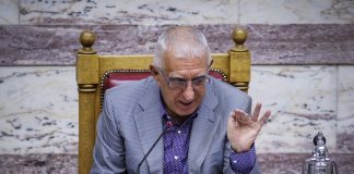 Βουλή: Καβγάς στη Διάσκεψη για τις Ανεξάρτητες Αρχές – Ανέβαλε την ψηφοφορία ο Κακλαμάνης, «αρπάχτηκαν» Ζωή με Δουδωνή