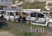 Εικόνες καταστροφής μετά τη φωτιά σε χώρο στάθμευσης ενοικιαζόμενων αυτοκινήτων στο Ηράκλειο Κρήτης, δείτε βίντεο
