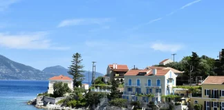 Θρίλερ στην Κεφαλονιά: 19χρονη βρέθηκε νεκρή σε πλατεία του Αργοστολίου