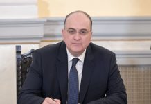 Δειλός, υποκριτής και παράνομος: 1+7 λόγοι για τους οποίους πρέπει ακόμα και τώρα να αποπεμφθεί ο Μακάριος Λαζαρίδης