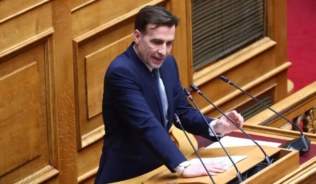 Επεισόδιο με βουλευτή του Κασσελάκη – Θέλησε να «σπάσει» το μπλόκο για τον Εμίρη του Κατάρ - Η απάντηση του Βουλευτή