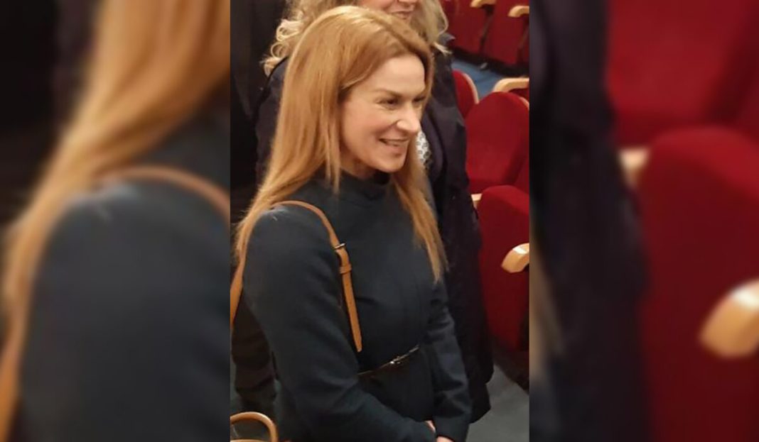 popi-papandreoy-1200x700