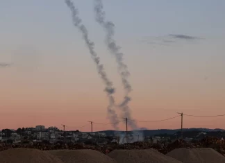 Ισραήλ: Εκρήξεις ακούγονται στην Ιερουσαλήμ – Τουλάχιστον πέντε τραυματίες στο Τελ Αβίβ από ιρανικούς πυραύλους