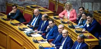 Το αίτημα Ανδρουλάκη για κάλπες, το «σήμα» Σαμαρά για μήνυση για τις υποκλοπές και η πρόταση Μητσοτάκη σε κορυφαίο δημοσιογράφο για το ψηφοδέλτιο Επικρατείας