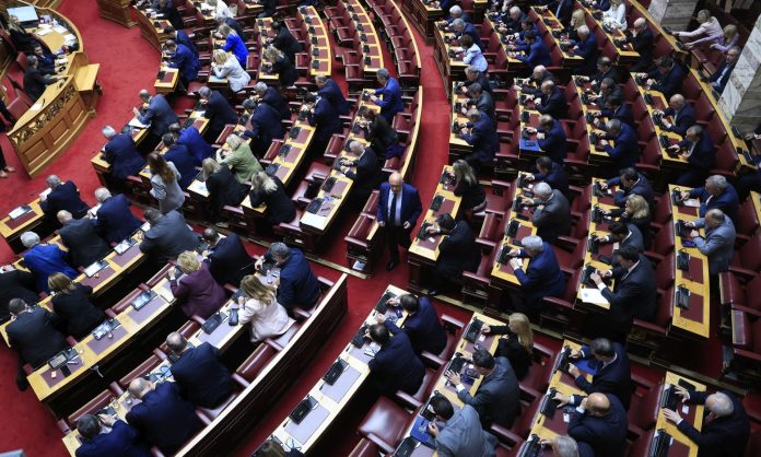 Σκάνδαλο ΟΠΕΚΕΠΕ: Υπερψηφίστηκε η άρση ασυλίας των 13 βουλευτών της Νέας Δημοκρατίας