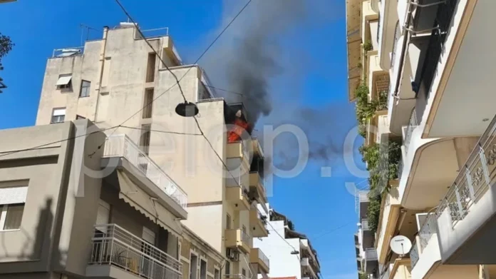 Τραγωδία στην Πάτρα: Νεκρή ηλικιωμένη που εγκλωβίστηκε από φωτιά σε διαμέρισμα στα Ψηλά Αλώνια, απεγκλωβίστηκαν ένοικοι