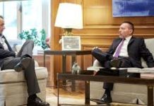 Συνάντηση Μητσοτάκη-Στουρνάρα: Η κυβέρνηση προτείνει την ανανέωση της θητείας του διοικητή της Τράπεζας της Ελλάδος