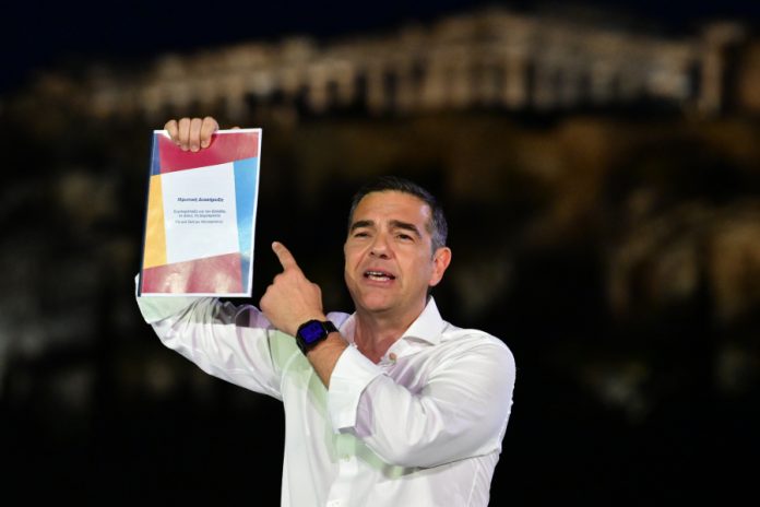 Η ΕΛΑΣ του Τσίπρα οριοθετείται έναντι του ΠΑΣΟΚ και απαντάει στις προκλήσεις
