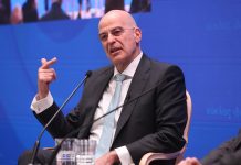 Δεν πιστεύει στο αφήγημα των «ήρεμων νερών» ο υπουργός Άμυνας