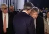 Το θέμα δεν είναι ποιον θα πάρει τηλέφωνο, αλλά …τι θα του πουν!