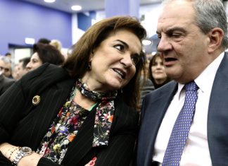 «Ντόρα να μην πας ούτε εσύ, δεν έχεις να κερδίσεις τίποτε»