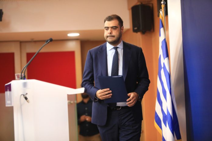 Μαρινάκης για Δουδωνή: Ακόμα δεν σφίξαν οι ζέστες