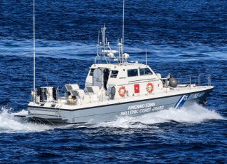 Επιχείρηση του Λιμενικού για ακυβέρνητο ιστιοφόρο με τέσσερις επιβαίνοντες στη Λευκάδα