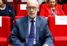 Επιτροπή Θεσμών: Αναβλήθηκε η συνεδρίαση για την ακρόαση Τζαβέλλα μετά την επιστολή του