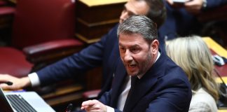 Άγρια κόντρα Ανδρουλάκη-Φλωρίδη: “Κοιτάξτε με στα μάτια, μην ντρέπεστε” – “Το Κράτος Δικαίου λειτουργεί στον ύψιστο βαθμό”