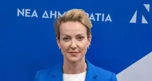 Σδούκου για Τσίπρα: «Επιδιώκει αναταραχή για να κυβερνήσει» – Με «πόλεμο με σκιάχτρα» απαντά η ΝΔ στη συνέντευξη στο in