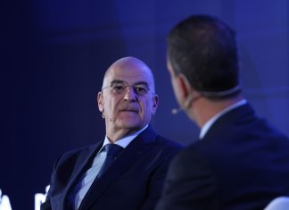 «Γαλάζιος εμφύλιος» με φόντο τις κάλπες: Τα καρφιά στον Δένδια και οι δελφίνοι