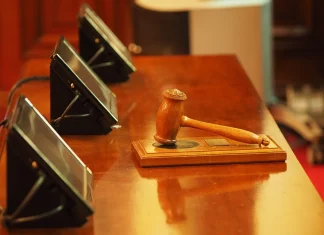 Κύπρος: Χρηματική ποινή στον 37χρονο Βρετανό για τον θάνατο του 3χρονου γιου Βρετανία: Προφυλακίστηκε ο 47χρονος Έλληνας για υπόθεση κατασκοπείας υπέρ του Ιράν