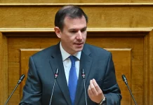 Δουδωνής: Με ακραία τοξικό λόγο ο Μητσοτάκης «γηπεδοποιεί» τη συζήτηση για το Σύνταγμα