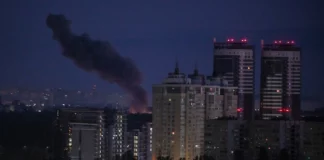 Ρωσικός πύραυλος χτύπησε σχολείο στο Κίεβο: Ένας νεκρός και 10 τραυματίες