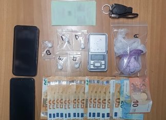 Χαλκιδική: Δύο συλλήψεις για διακίνηση κοκαΐνης – Κατασχέθηκαν ναρκωτικά, μετρητά και όχημα
